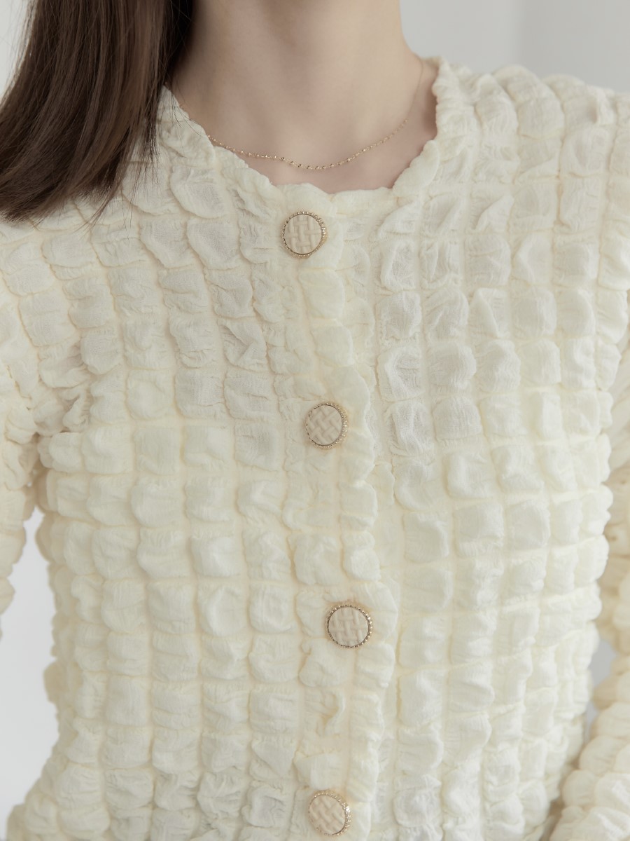 NEW】 gold button popcorn tops / ivory amel